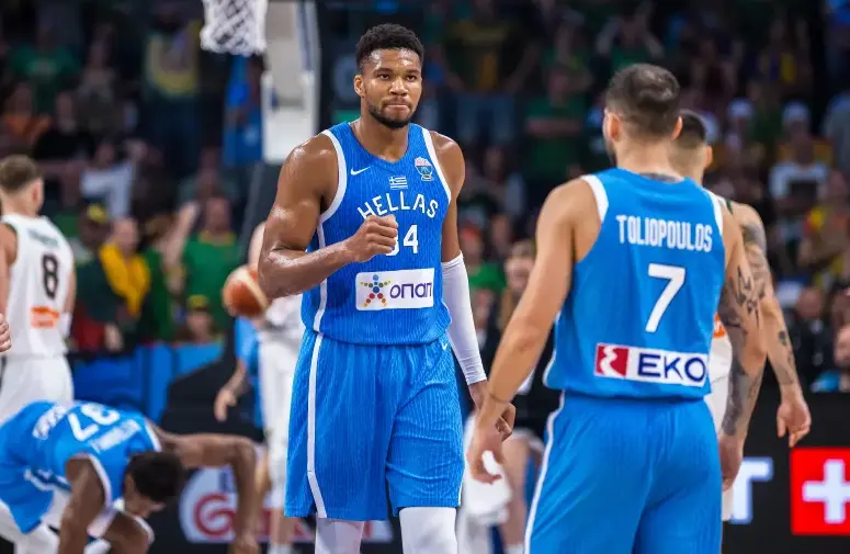 另外失误, 字母哥首节 另外失误, 字母哥首节