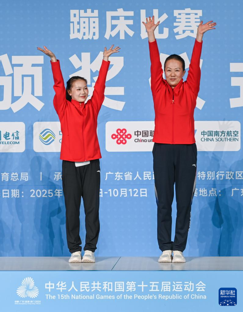 她获得亚军 她获得亚军