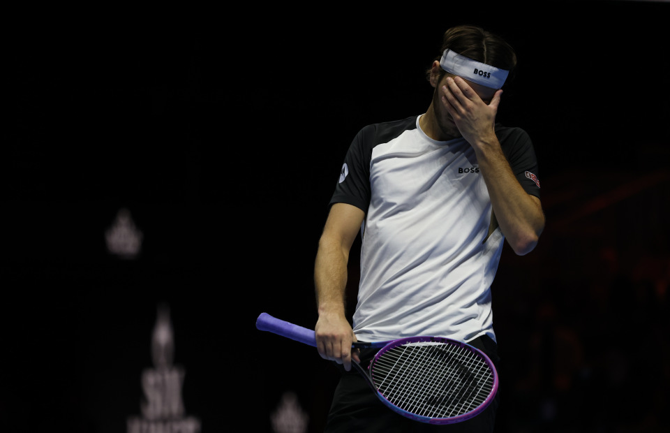 王海洲, 赛后向观众, bt 王海洲, 赛后向观众, bt